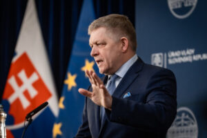 Fico poprel vplyv na akciu Kajúcnik, o Šúrekovi hovoril v inom prípade. Premiér ...