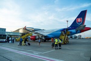 Ministerstvo zahraničia posilnilo krízové centrum, reaguje na eskaláciu konflikt...