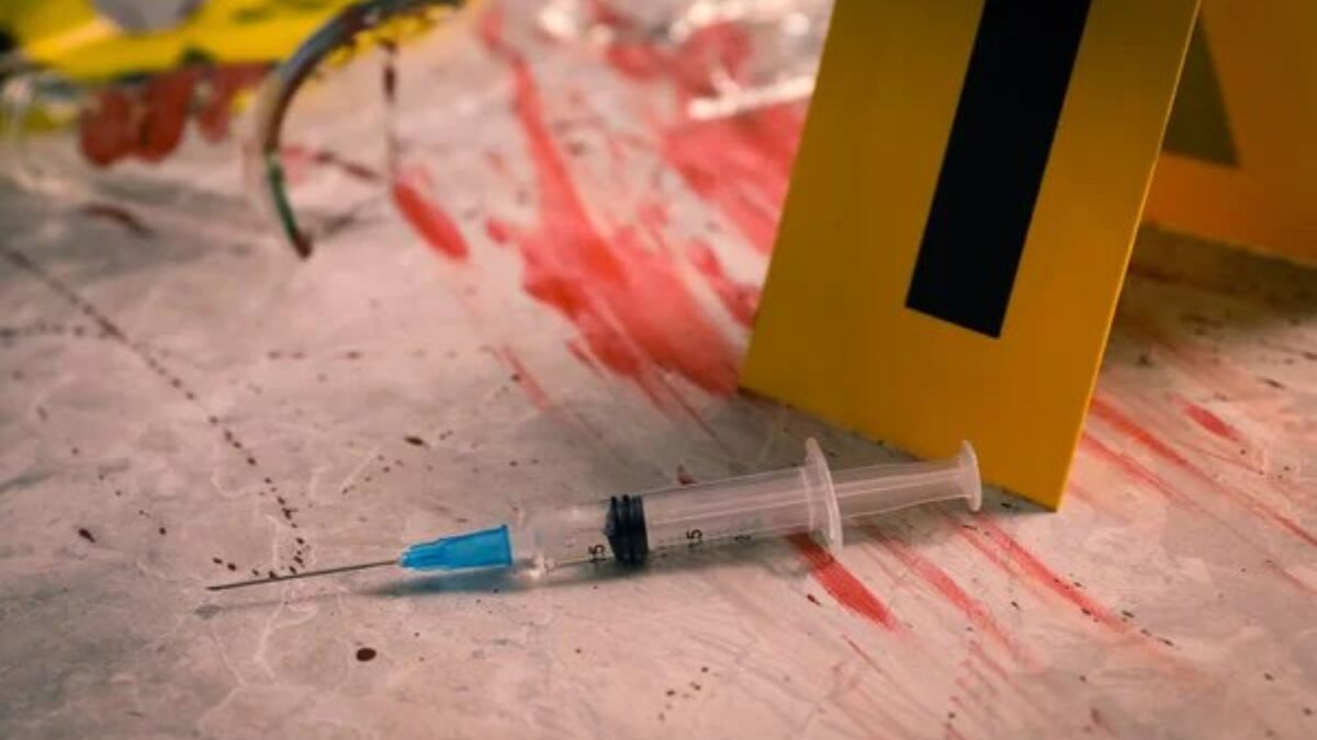 Prebiehajúce vyšetrovanie vo Francúzsku: Spojitosť mRNA vakcín a agresívnej Rakoviny