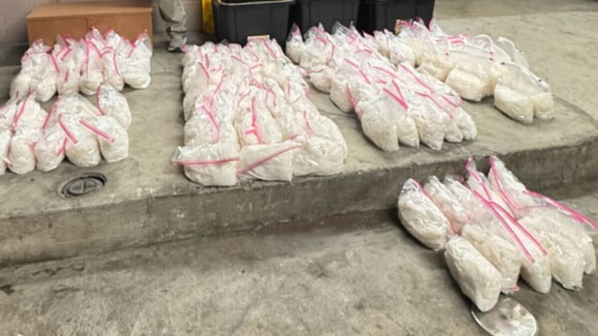 V USA FBI a DEA práve zaistili viac ako 120 kíl metamfetamínu