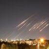 Iránske raketové útoky na Izrael úplne paralyzovali Tel Aviv