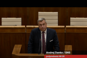 Andrej Danko práve v NRSR „naložil“ PROGRESÍVCOM!