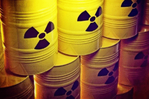 Napriek silným vyhláseniam, Európska Únia nemôže prestať kupovať ruský urán