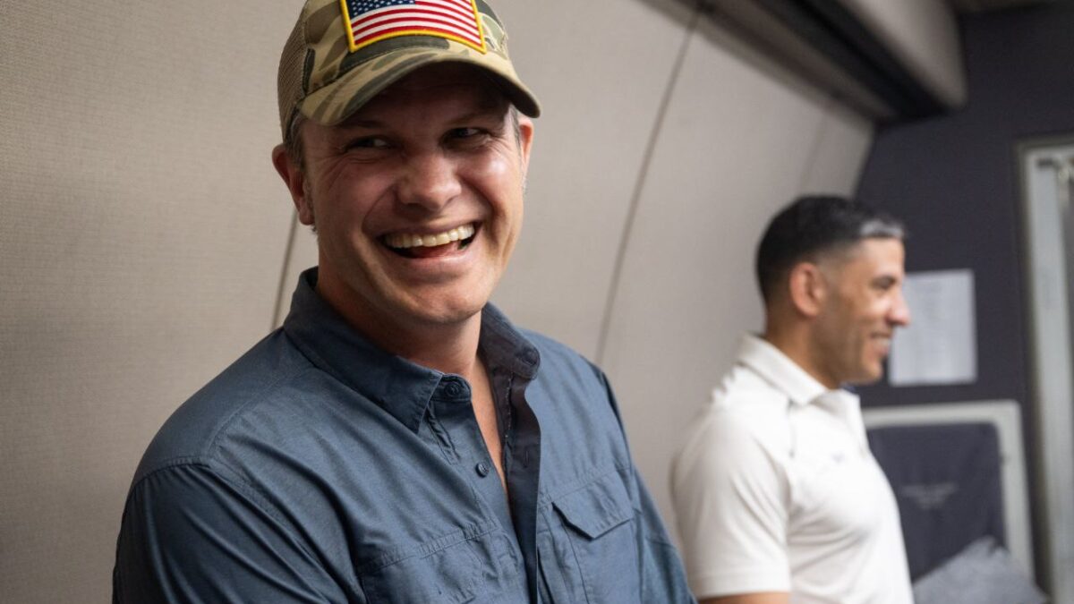 Trumpova administratíva mení prístup k ukrajinskému konfliktu a postupne zastavuje priamu vojenskú pomoc Kyjevu