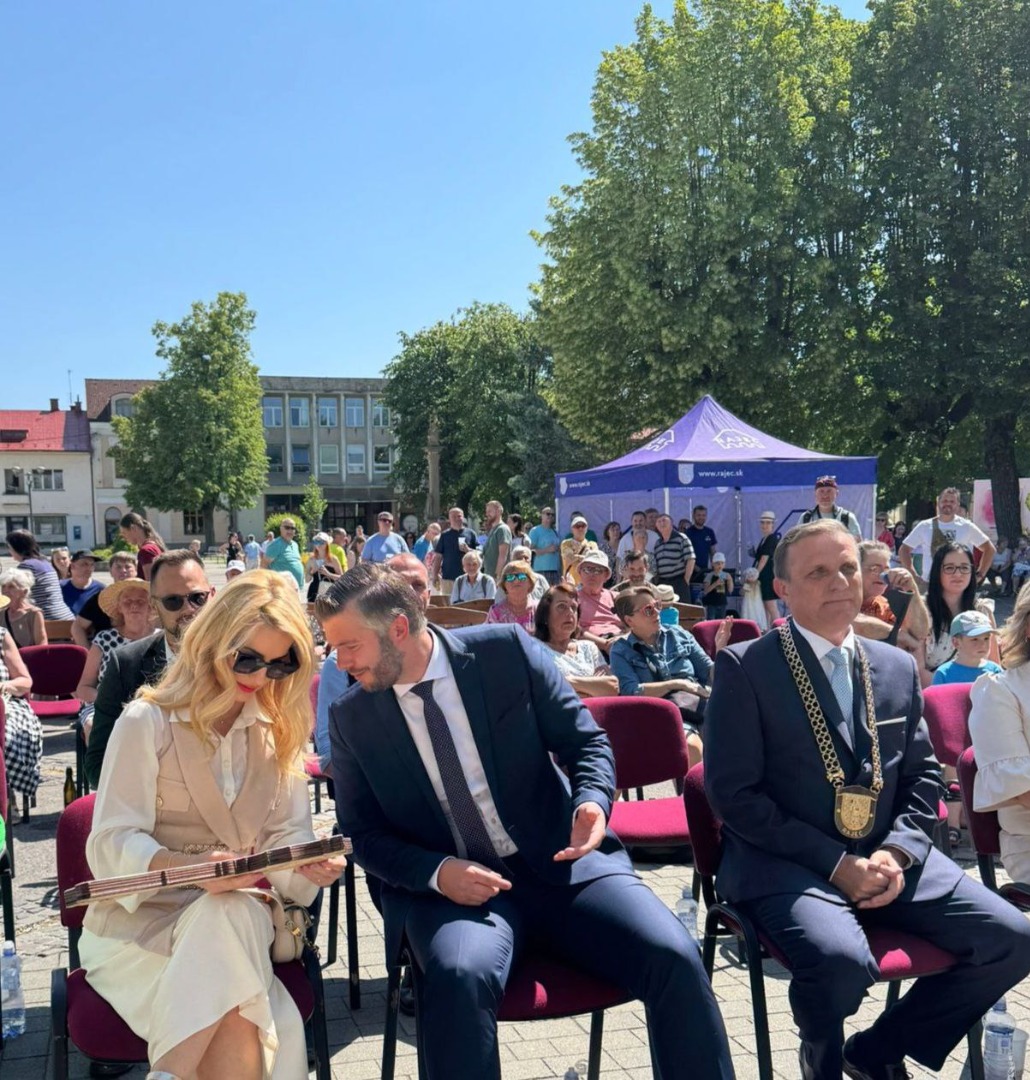 Slovenský večerník Slovenský večerník