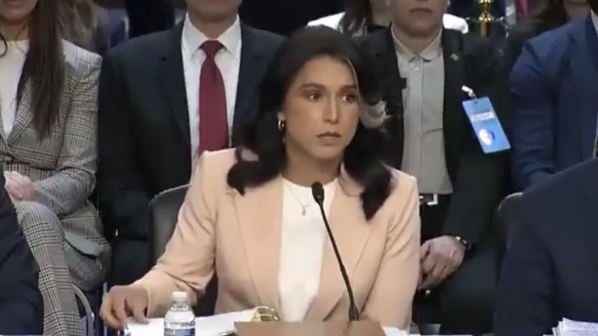 Americké spravodajské agentúry v marci 2025 informovali, že Irán nevyvíja jadrové zbrane