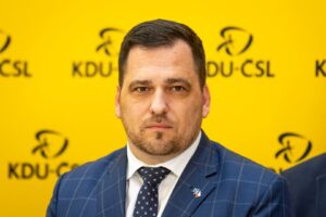 Spochybnená dôveryhodnosť a „vyšetrovateľská“ minulosť Tomáša Zdechovského