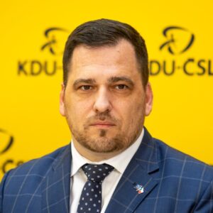 Spochybnená dôveryhodnosť a „vyšetrovateľská“ minulosť Tomáša Zdechovského