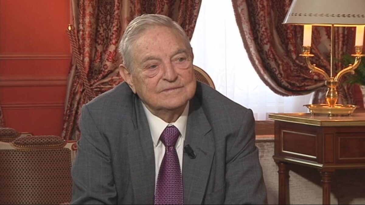 George Soros a Neville Singham boli predvolaní, aby vypovedali pred Kongresom v súvislosti s tvrdeniami, že financovali násilie počas protestov proti ICE