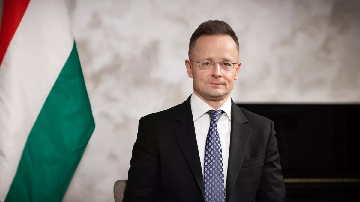 Péter Szijjártó: Maďarsko a Slovensko nepodporia plán Európskej komisie na postupné ukončenie dodávok ropy a plynu z Ruska