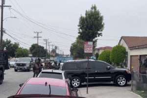 ICE pokračuje v raziách zameraných na deportáciu nelegálnych imigrantov v Los An...