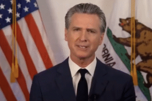 Gavin Newsom nazval Donalda Trumpa diktátorom, hrozbou pre demokraciu a povzbudz...