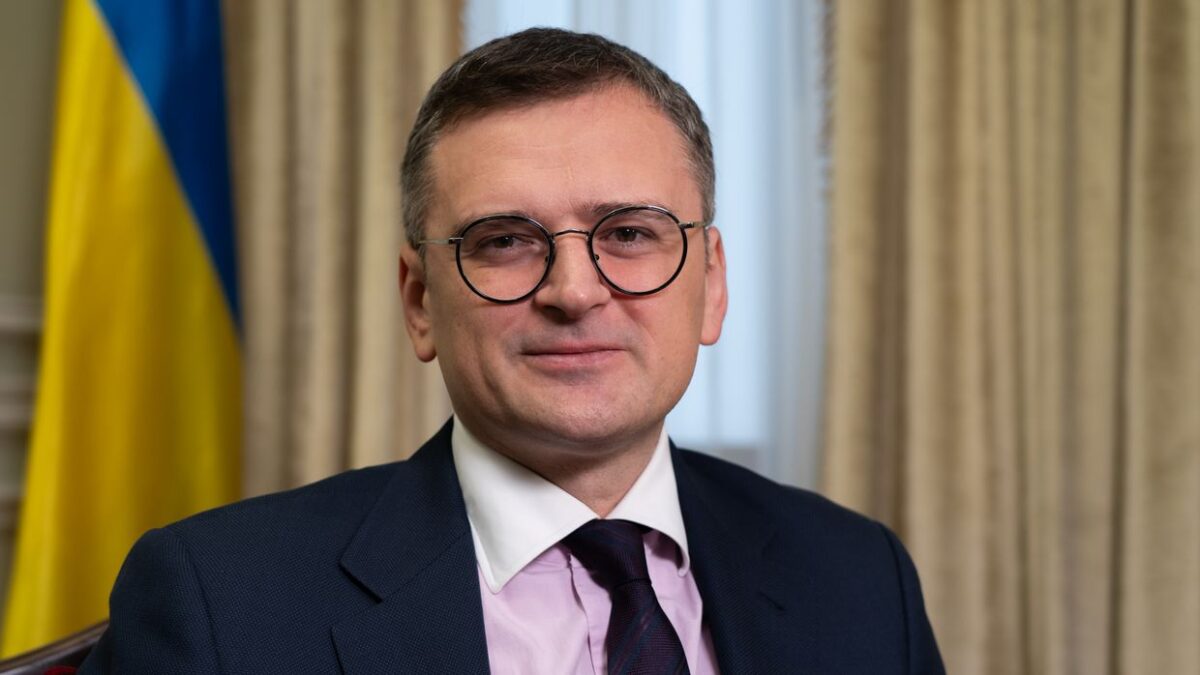 Bývalý minister zahraničných vecí Ukrajiny Dmytro Kuleba, varuje, že britské matky musia akceptovať možnosť, že ich synovia zomrú pri obrane NATO