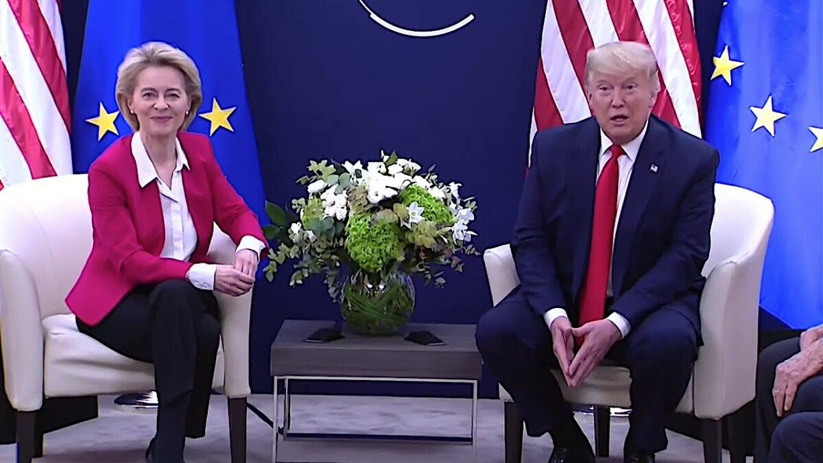 Dôvody odmietavého postoja administratívy Donalda Trumpa voči Európskej Komisii a Ursule von der Leyen