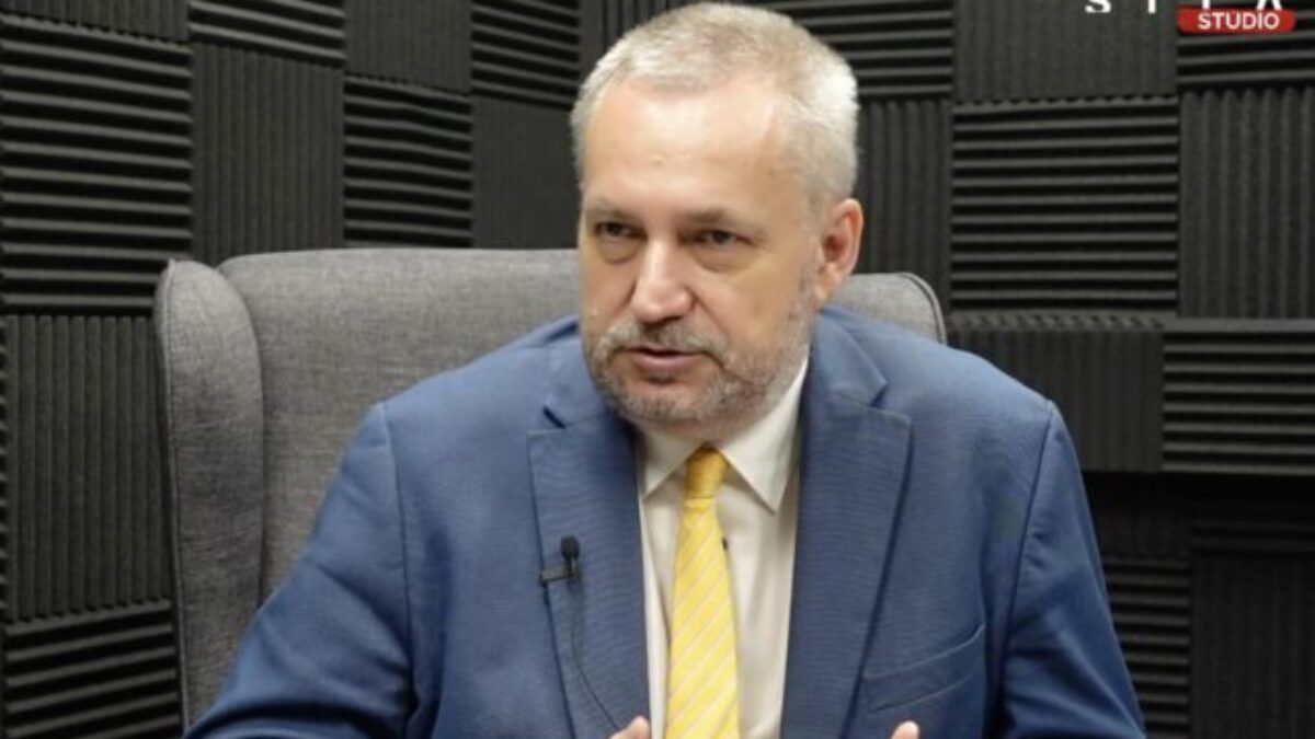 Zmena ústavy je súčasťou Ficovej účelovej hry, podľa Dostála chce skomplikovať situáciu pre KDH – VIDEO Zmena ústavy je súčasťou Ficovej účelovej hry, podľa Dostála chce skomplikovať situáciu pre KDH – VIDEO