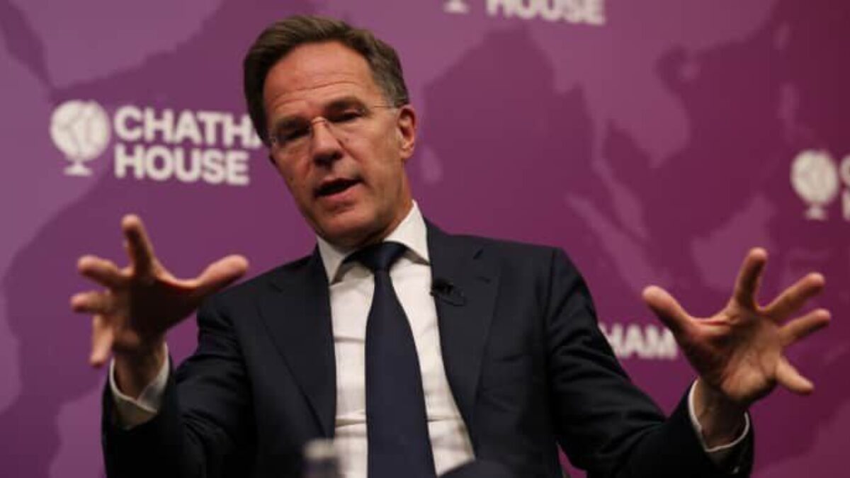 Generálny tajomník NATO straší európske krajiny ruským jazykom