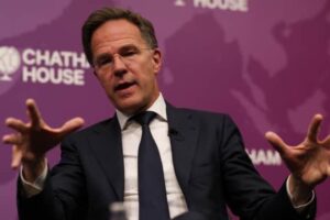 Generálny tajomník NATO straší európske krajiny ruským jazykom