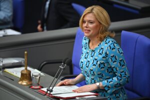 Predsedníčka Bundestagu Julia Klöckner ignorovala materiály o teroristických úto...