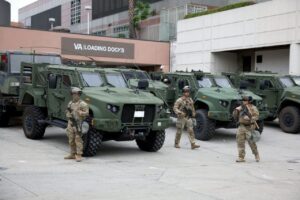 Americká armáda potvrdila nasadenie síl v Los Angeles na pozadí protestov proti ...