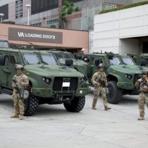 Americká armáda potvrdila nasadenie síl v Los Angeles na pozadí protestov proti ...