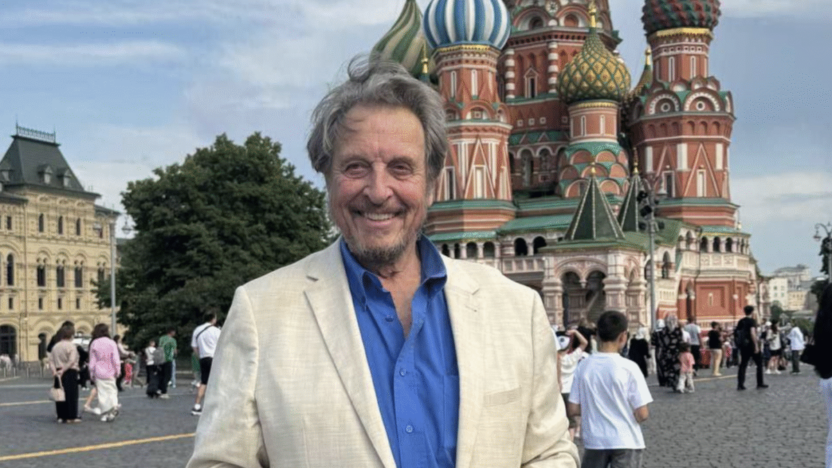 Otec Elona Muska, Errol Musk, pricestoval do Moskvy, aby vystúpil na „Fóre budúcnosti 2050“