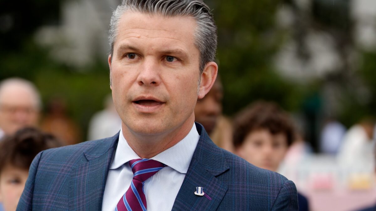 Pete Hegseth: Americkí mariňáci sú v stave vysokej pohotovosti