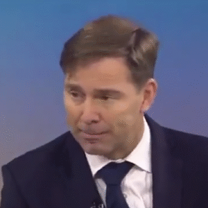 Bývalý predseda britského obranného výboru Tobias Ellwood: Je načase, aby Britán...