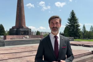 J. Blanár: Mier, za ktorý bojovali hrdinovia II. svetovej vojny, si treba pripom...