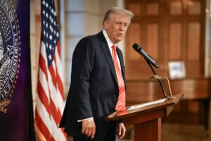 Donald Trump vyhlásil, že USA by mohli uvaliť sankcie na Ukrajinu, ak rokovania ...