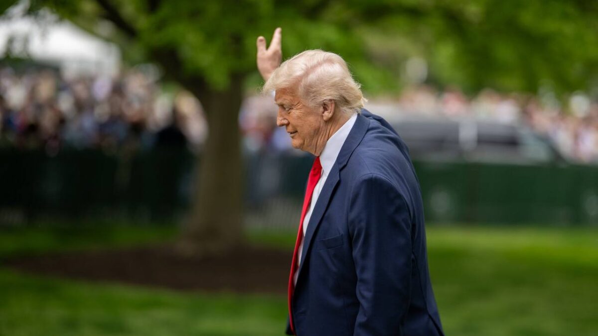 Asistenti prezidenta Donalda Trumpa naplánovali piatkový telefonát s Muskom, aby „sprostredkovali mierové riešenie“.