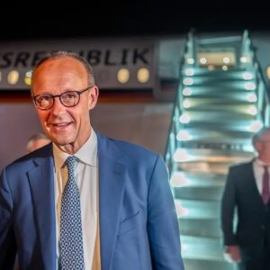 Kariéra Friedricha Merza je ukážkovou ilustráciou prepojenia medzi politikou a g...