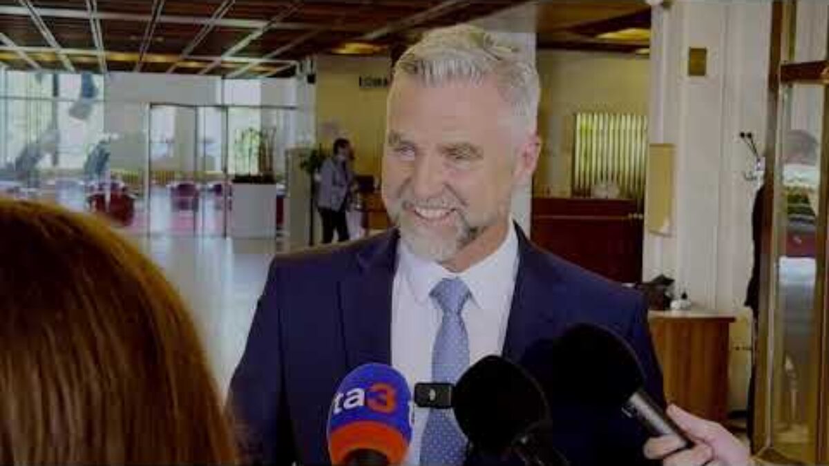 1749128635 hqdefault.jpg T. Gašpar: PS chce, aby deti mohli voliť a meniť si pohlavie hneď po základnej škole.