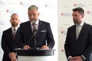 Tlačová konferencia T. Gašpara a R. Takáča: Mimoriadna schôdza, mimoriadne pokry...