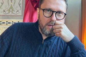 Ukrajinský súd odsúdil blogera Anatolija Šarija v neprítomnosti na 15 rokov väze...