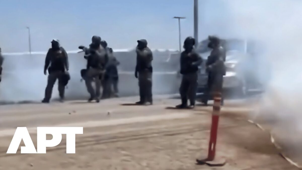 Slzný plyn pri zásahu ICE v marihuanovej škôlke: Protestujúci konfrontujú Slzný plyn pri zásahu ICE v marihuanovej škôlke: Protestujúci konfrontujú federálnych agentov.