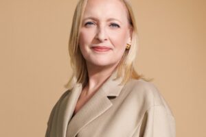 Generálna riaditeľka Accenture, Julie Sweetová, sa naučila vodcovstvu od svojho ...