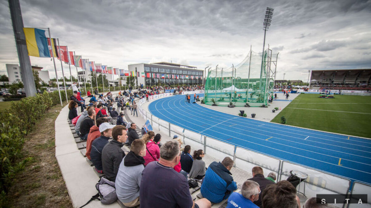 Rodinné striebro jubiluje. Zagratulujú mu aj legendy.