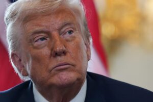 Trump chce, aby Harvard zaplatil oveľa viac ako 200 miliónov dolárov, na ktorých...