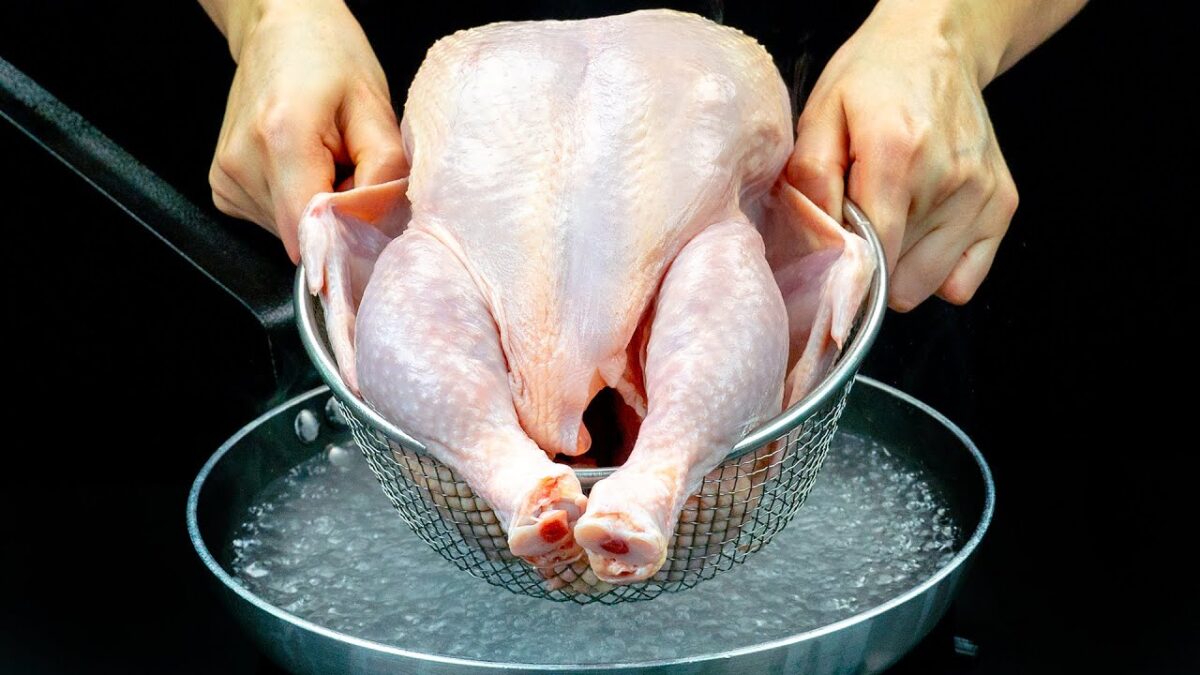 Tajomstvo odhalené! Tu je návod, ako dosiahnuť šťavnaté, zlatohnedé kuracie mäso.