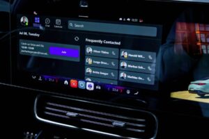 Nový luxusný sedan Mercedes-Benz za 60 000 dolárov má kameru do auta pre Teams m...