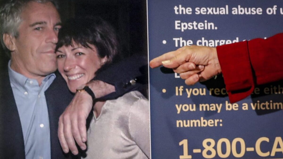 Ghislaine Maxwellová sa snaží získať imunitu výmenou za svedectvo pred Kongresom.