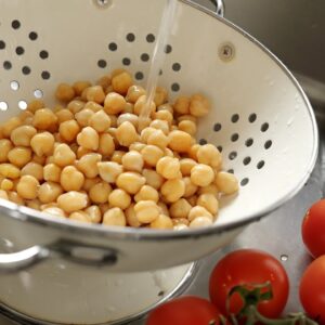 Cícer s paradajkami! Robím to každý týždeň! Takže chutný recept na cícer!