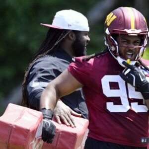 Tip na prelomového hráča NFL pre NFC East: Cowboys, Eagles, Commanders, Giants.