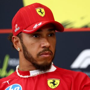 2226794707.jpg Vyhrá Lewis Hamilton v tejto sezóne s Ferrari Veľkú cenu?
