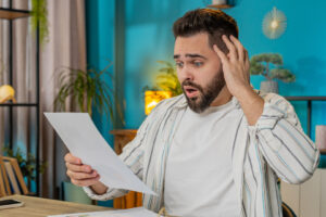 Keď sa pýtaš ChatGPT na vysoký účet za energie, mal by viniť seba.