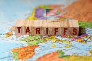 Von der Leyenová práve podriadila EÚ Spojeným štátom ako ich najväčšiemu vazalsk...