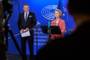 Slovenská národná strana vyzýva predsedu vlády Slovenskej republiky Roberta Fica...