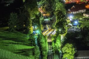 Za vykoľajením vlaku v Nemecku bol zrejme zosuv pôdy.