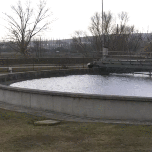 Envirorezort navrhuje rozšíriť okruh platiteľov za vody.