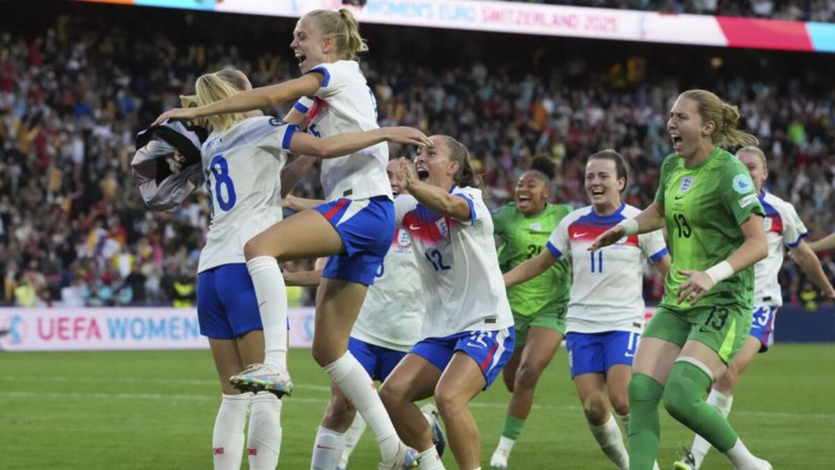 Perfektná odveta: Angličanky opäť kraľujú futbalovej Európe